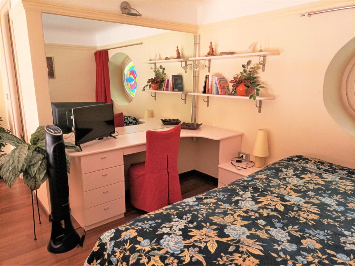 Casa Alexandra In Centro E A Pochi Passi Dal Mare Apartment Imperia Ngoại thất bức ảnh